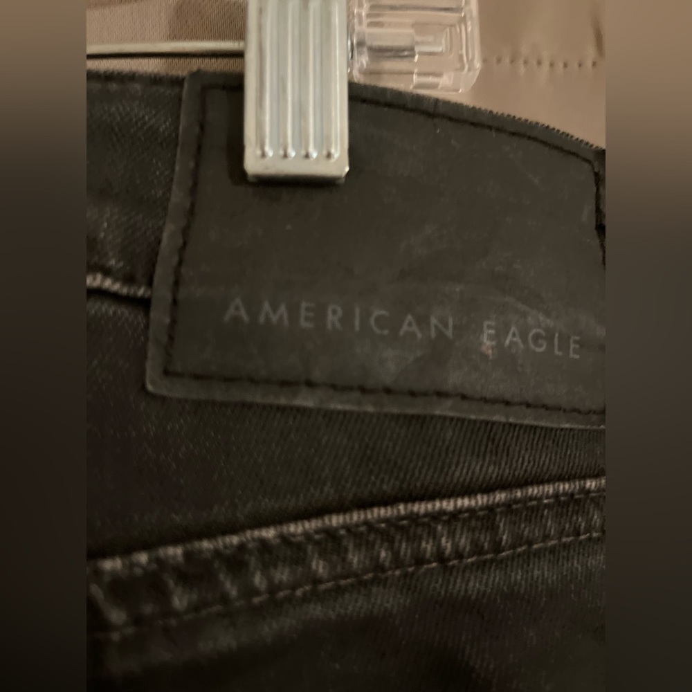 Men’s American Eagle Ripped Jeans - Picture 6 of 9